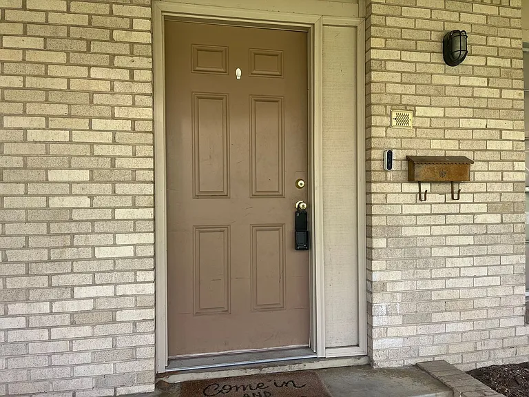 1632 S 69th East Ave — Photo 3