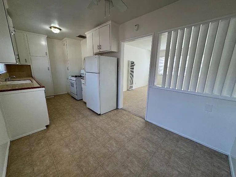 612 Hermosa Ave #A — Photo 6