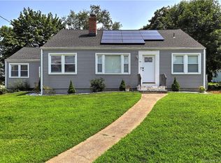 833 Jones Hill Rd, West Haven, CT 06516