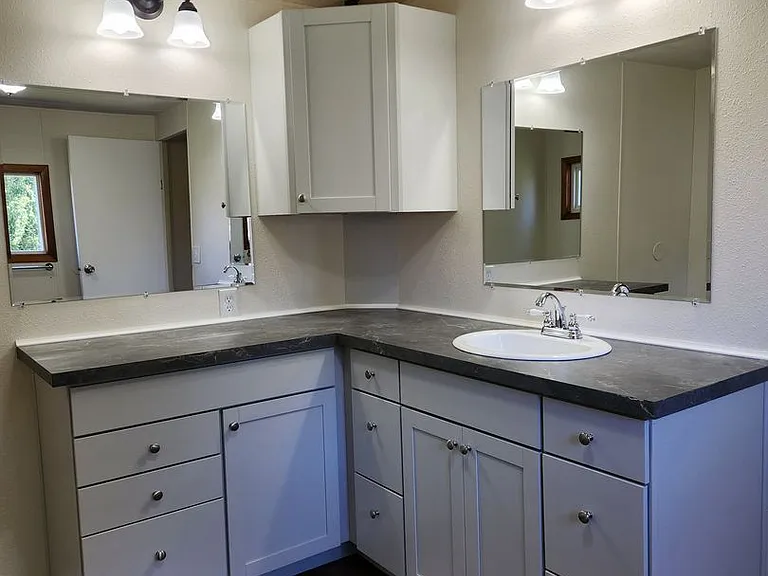 882 E Kelly Rd — Photo 13