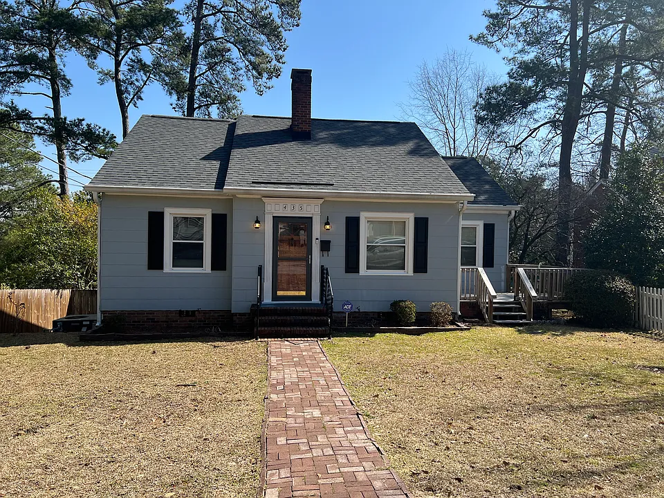 435 Rollingwood Cir