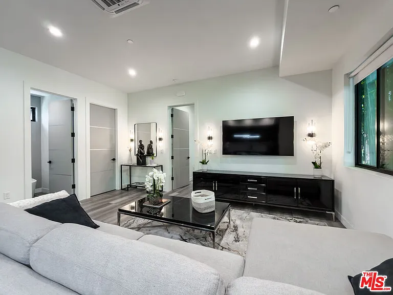 13356 Beach Ave #1/2 — Photo 13