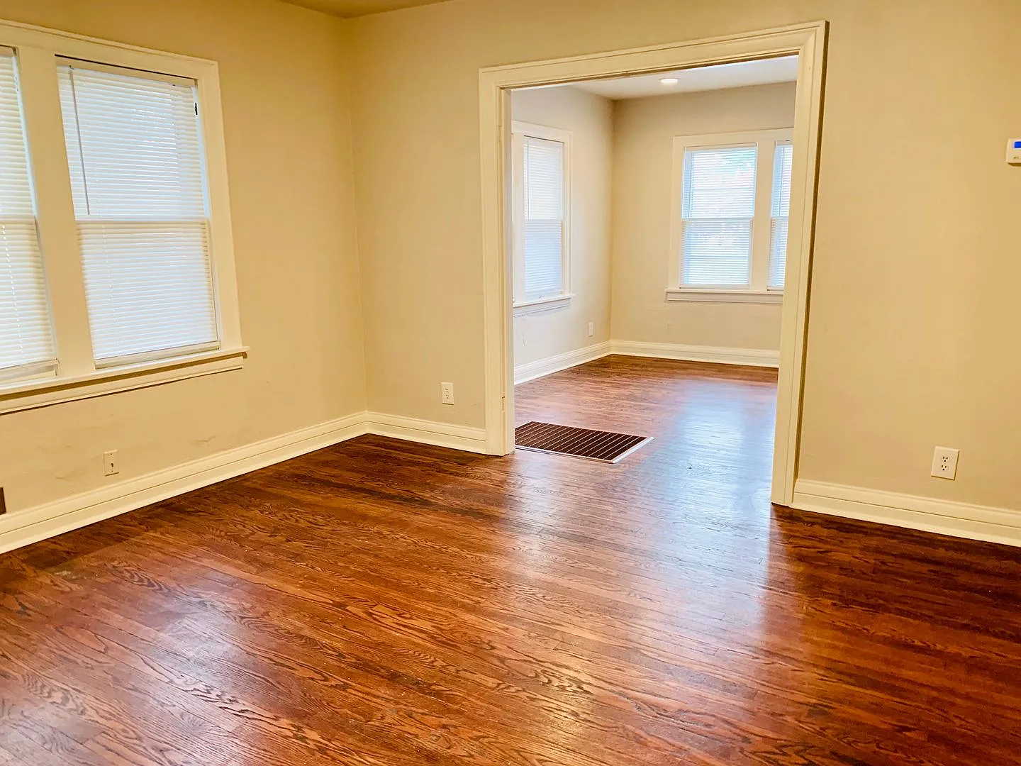 Large 1BD 1BA Apartment with Bonus Area Located in Historic Miller Neighborhood!! — Photo 3
