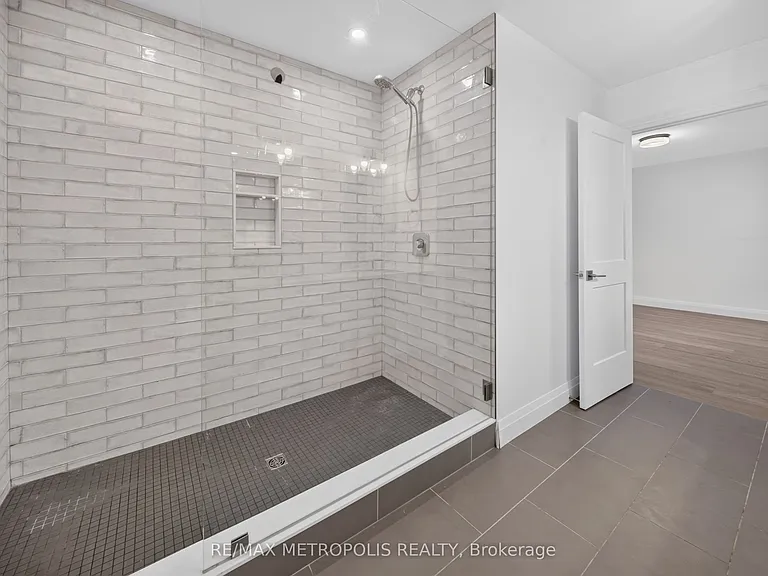 55 Russ St — Photo 14