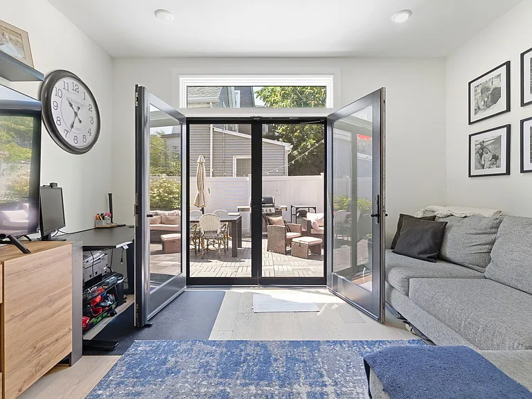 101 Condor St #205 — Photo 8