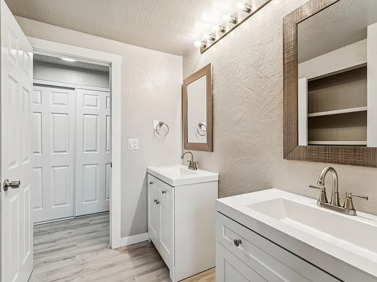 2111 Airport Ave #2105 — Photo 3