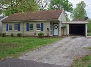 2502 E Meadowmere St, Springfield, MO 65804