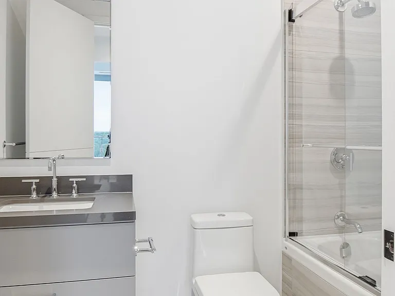 215 Lonsdale Rd #1602 — Photo 16