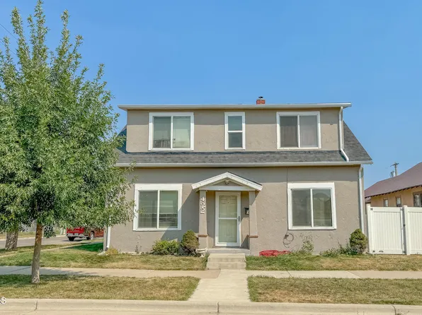422 4th Ave E, Williston, ND 58801