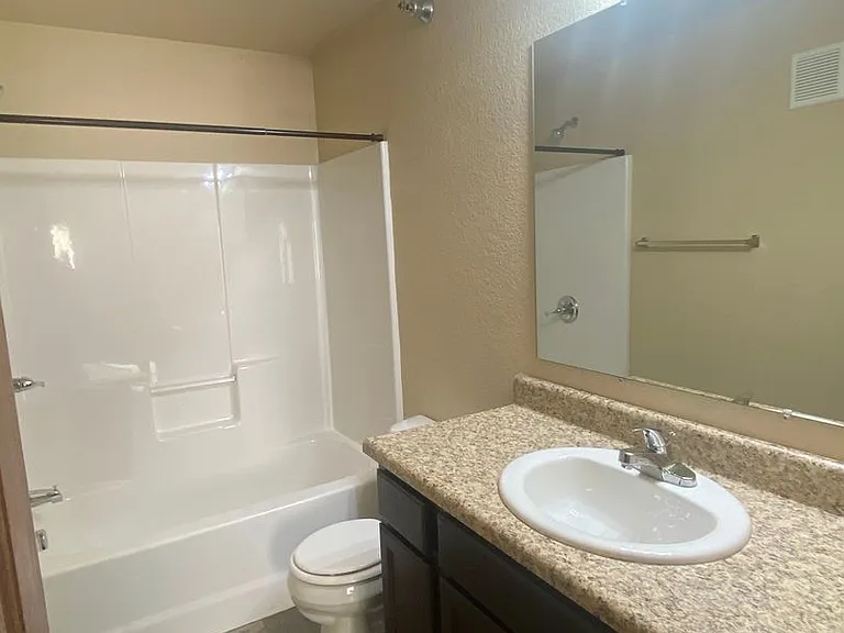 4226 Kateland St — Photo 32