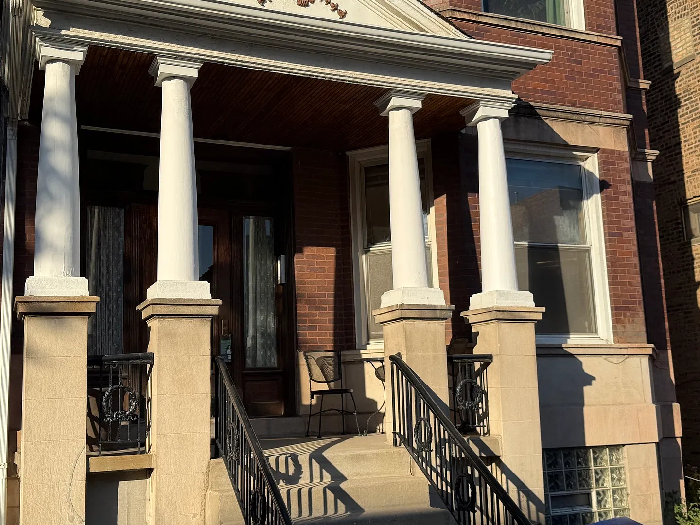 3 bed, 1400 sqft, $2,600 — Photo 2