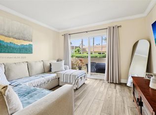 14500 SW 88th Ave APT 104, Palmetto Bay, FL 33176