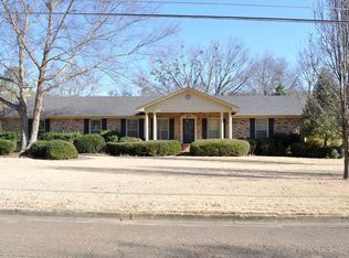 4007 Lucerne Dr SE, Huntsville, AL 35802