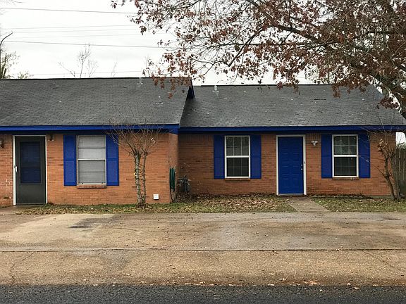 3rd image of 3400 Forestwood Dr #A