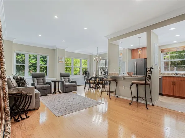 55 Oceana Dr E #1B, Brooklyn, NY 11235