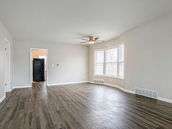 4th image of 1538 Muskegon Ave NW #1