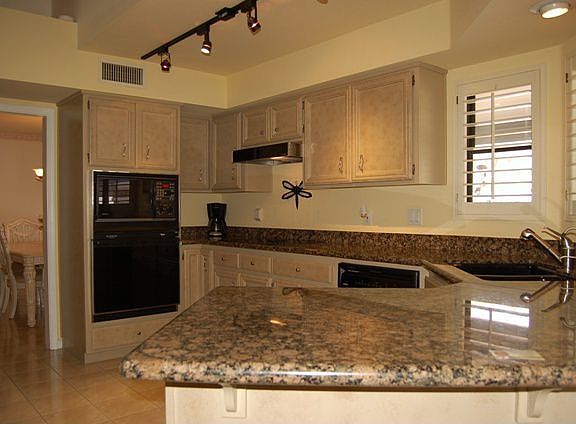 2nd image of 1036 E Desert Cove Ave