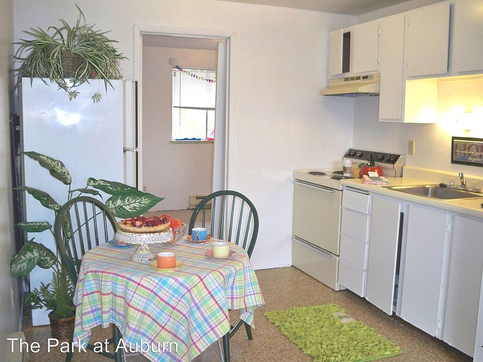 1st image of 510 M St SE APT B20