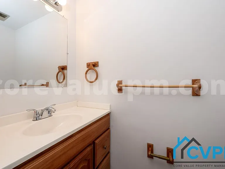 1250 Stonewood Ct — Photo 12