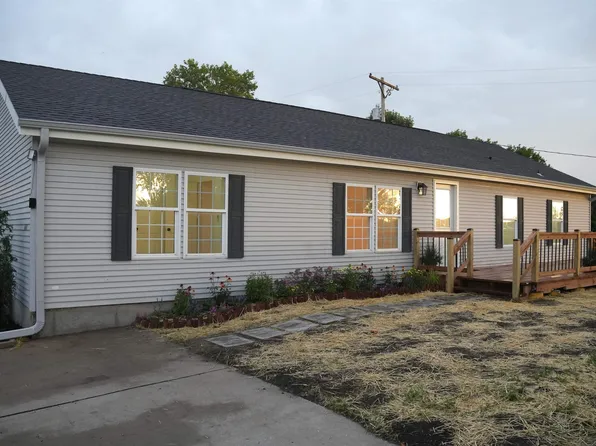 1721 SW 72nd Pl, Topeka, KS 66619