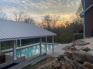 5860 E Osage Ridge Ln, Columbia, MO 65201