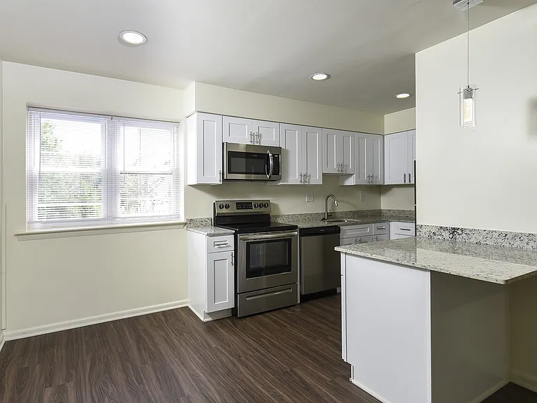 Kitchen with island