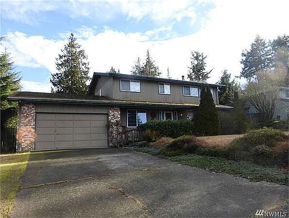 2nd image of 918 N Waugh Rd