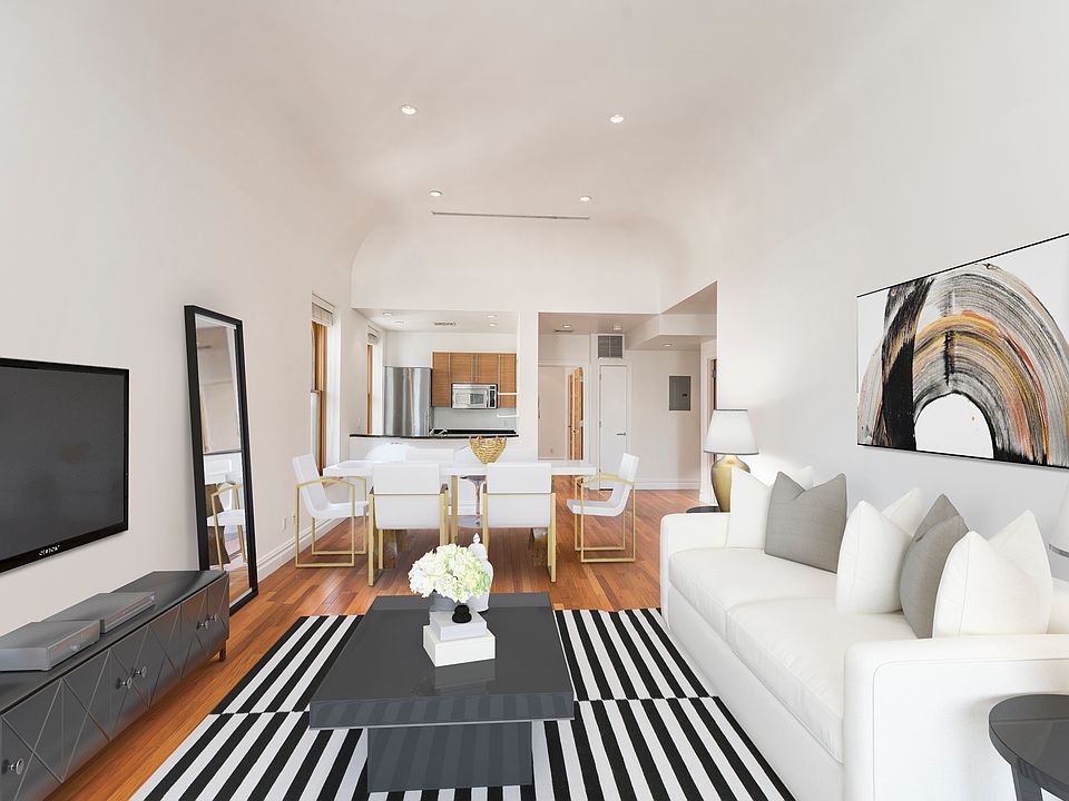 1st image of 154 W 70th St #12A'