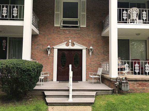 5th image of 334 Hamilton Ave #1