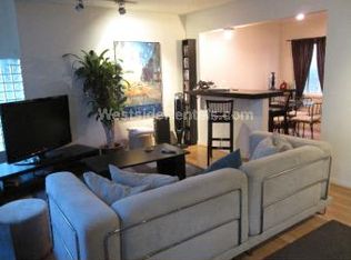 2005 Pinehurst Rd, Los Angeles, CA 90068