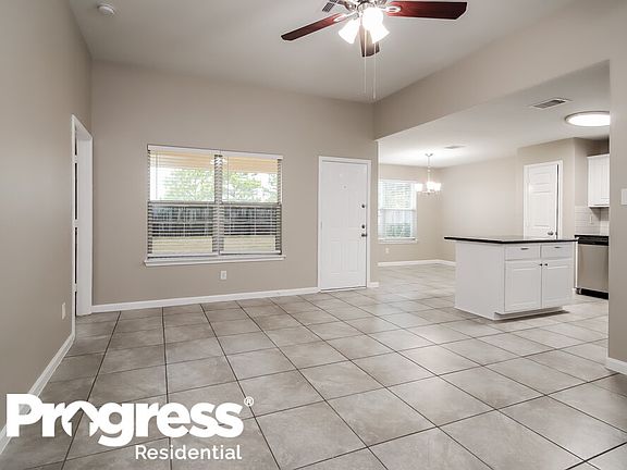 3rd image of 3918 Cloudbluff Ln