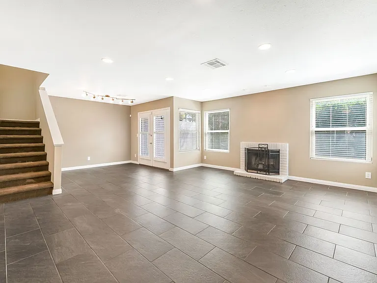 3637 Rainy River Rd — Photo 3
