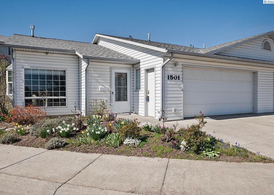 1st image of 1501 SE Footloose Dr