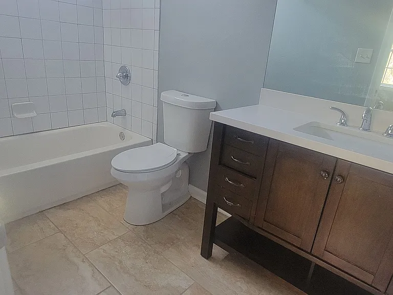 2457 Main St NW #B — Photo 17