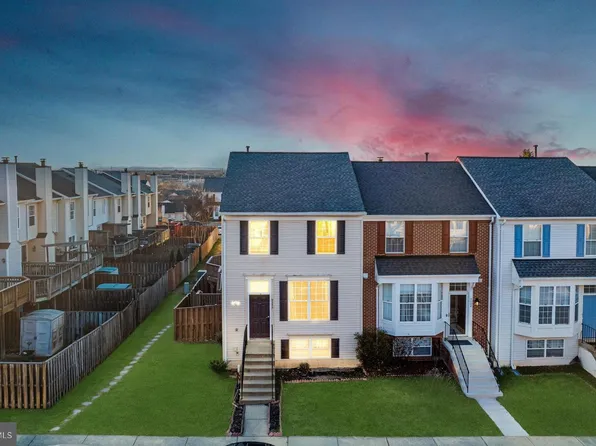 9242 Jessica Dr, Manassas Park, VA 20111