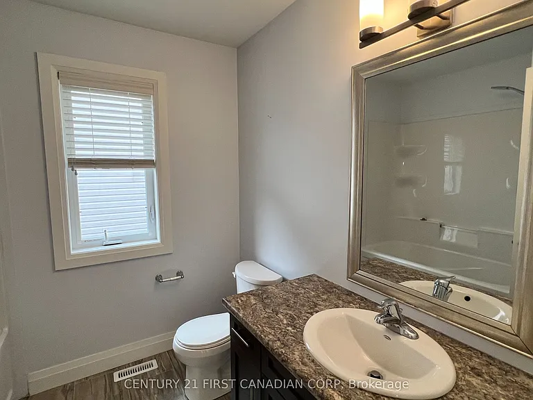 1660 Valhalla St — Photo 14