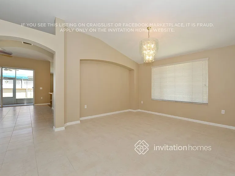 4438 Beaumaris Dr — Photo 3