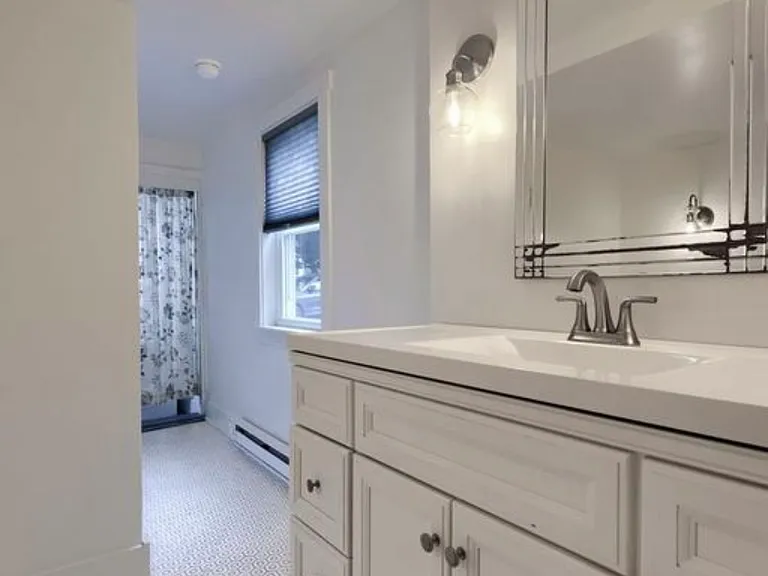 934 W Vine St — Photo 6