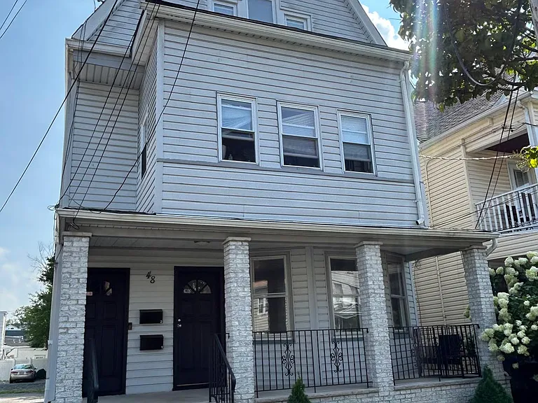 48 Linden Ave #1 — Photo 2
