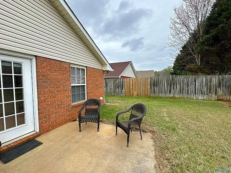 117 Bremerton Dr SW — Photo 38
