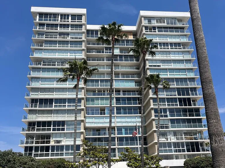 1820 Avenida Del Mundo #308 — Photo 21