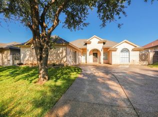 1610 Woodstone Ct, Laredo, TX 78045