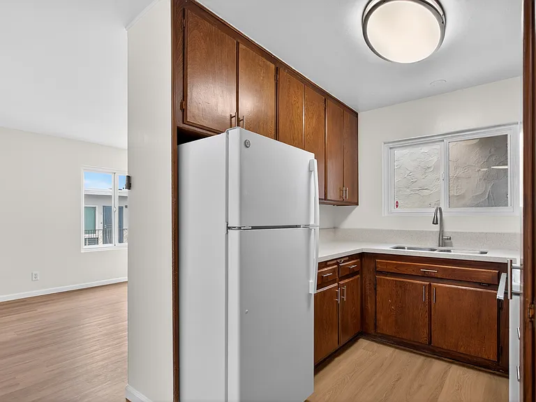 Casa Grande Apartments — Photo 32