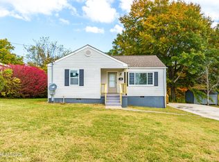 118 Salem Rd, Oak Ridge, TN 37830