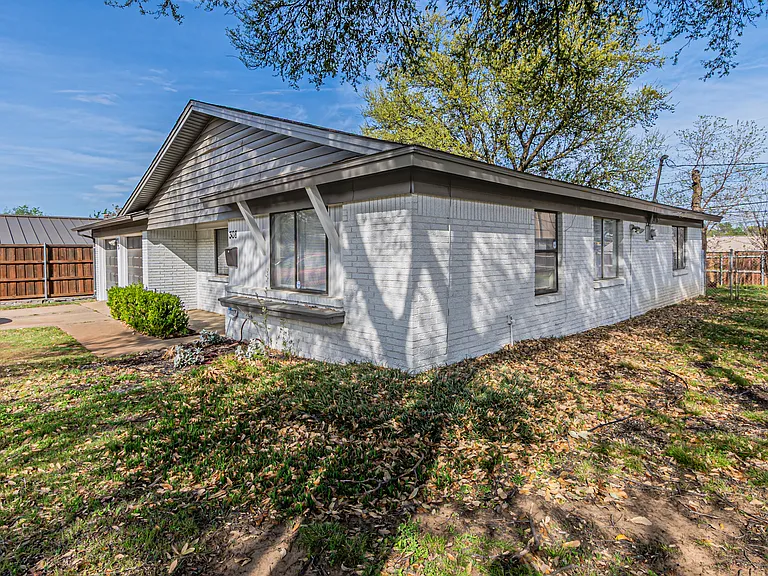308 Franklin Dr — Photo 29