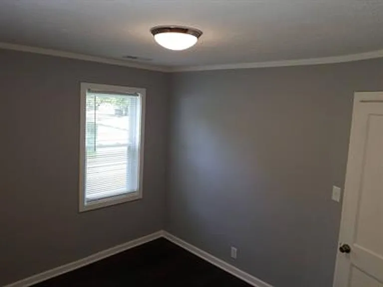 1609 Clara Ave — Photo 12