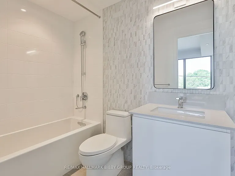 1414 Bayview Ave #304 — Photo 24