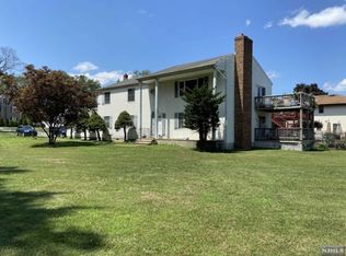 704 Saddle River Rd, Saddle Brook, NJ 07663