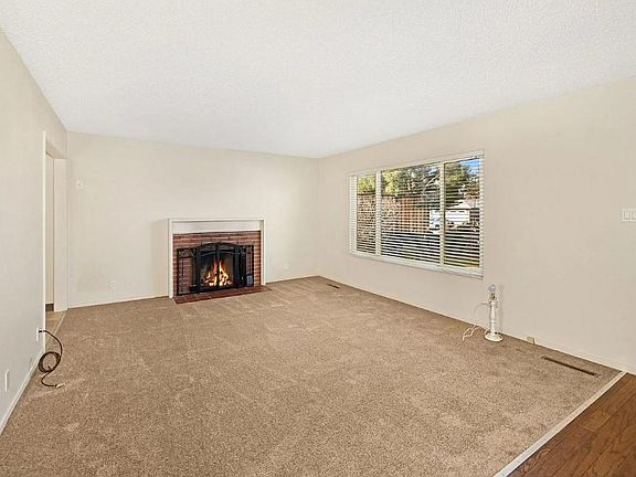 4th image of 1339 Montana Dr