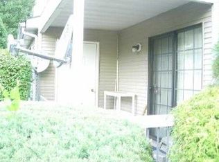 5005 Stonehedge Rd, Edison, NJ 08820